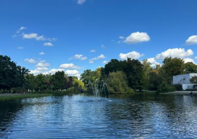 Nürnberger Stadtpark gegenüber dem Heilzentrum Helios